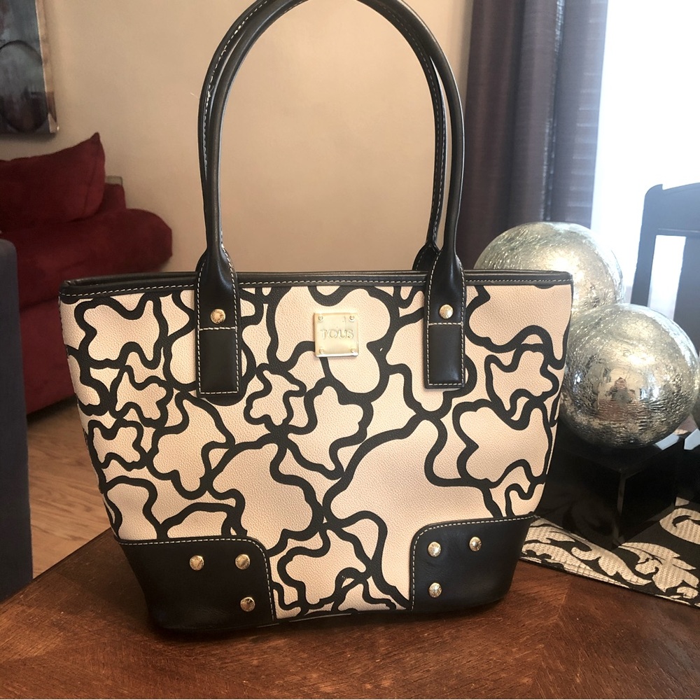 TOUS Handbag w golden hardware